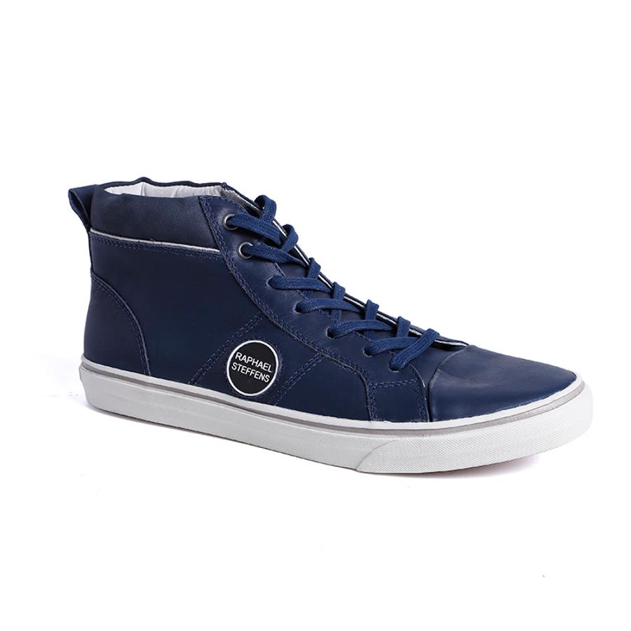 Zapatilla con detalle en el caño