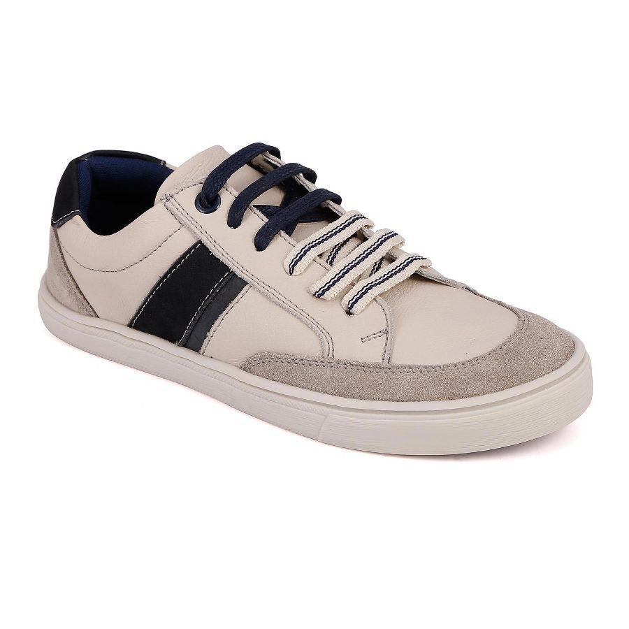 Zapatilla off white con detalle lateral