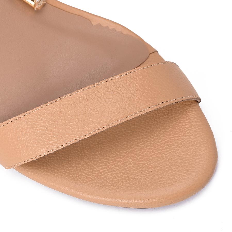SANDALIA NUDE CON ANIMAL PRINT