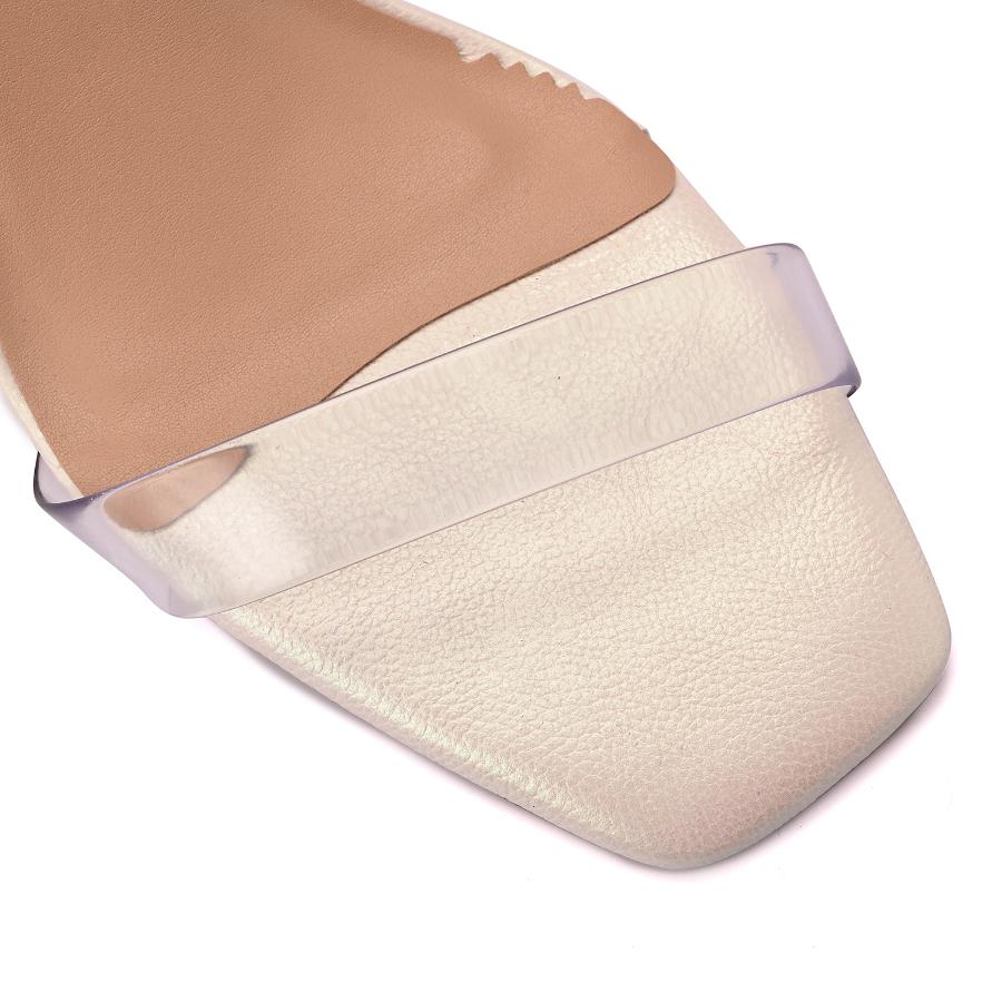 SANDALIA BLANCA CON TRANSPARENCIA