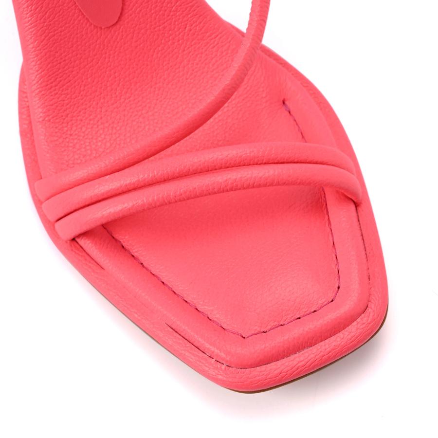 SANDALIA FUCSIA CARMEN STEFFENS ALTO VERANO 2023
