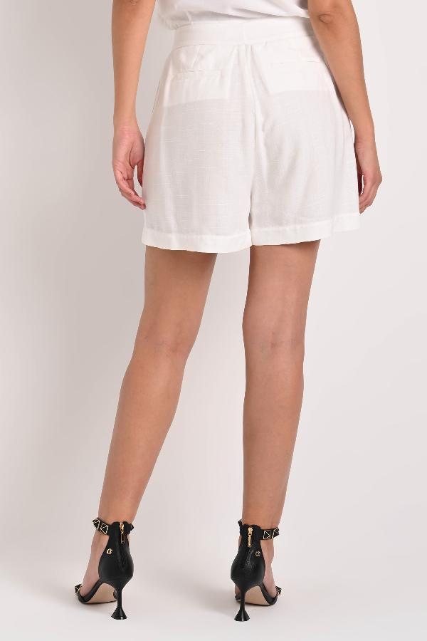 BERMUDA DE LINO CON BOLSILLOS