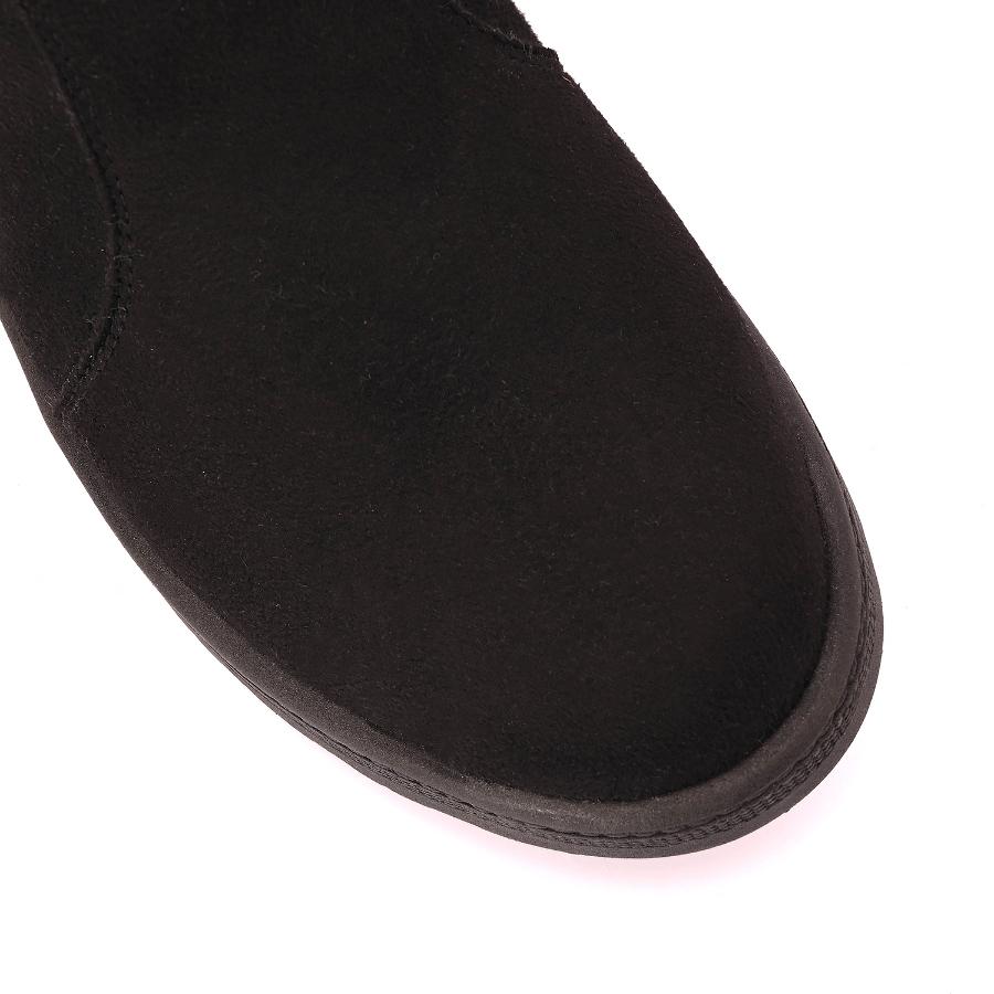 BOTA NEGRA CON CHIPORRO