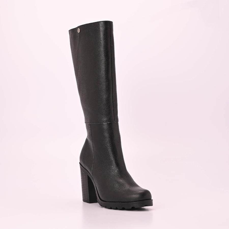 BOTA NEGRA CON PLATAFORMA