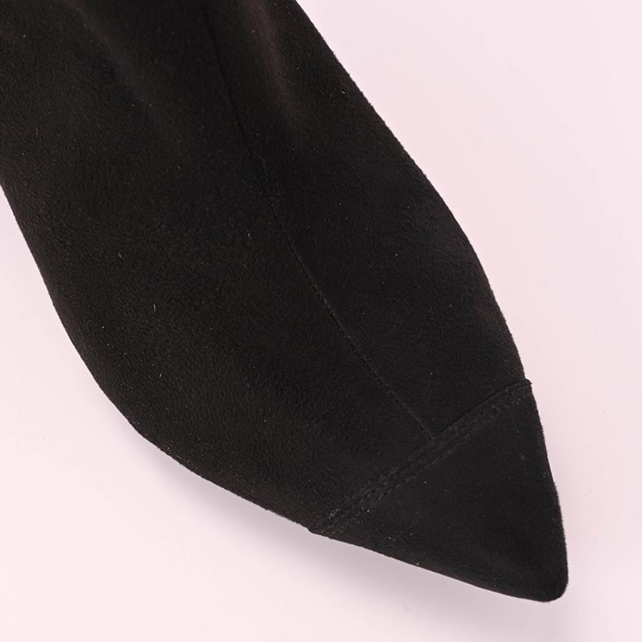 BOTA DE GAMUZA CON TACHAS