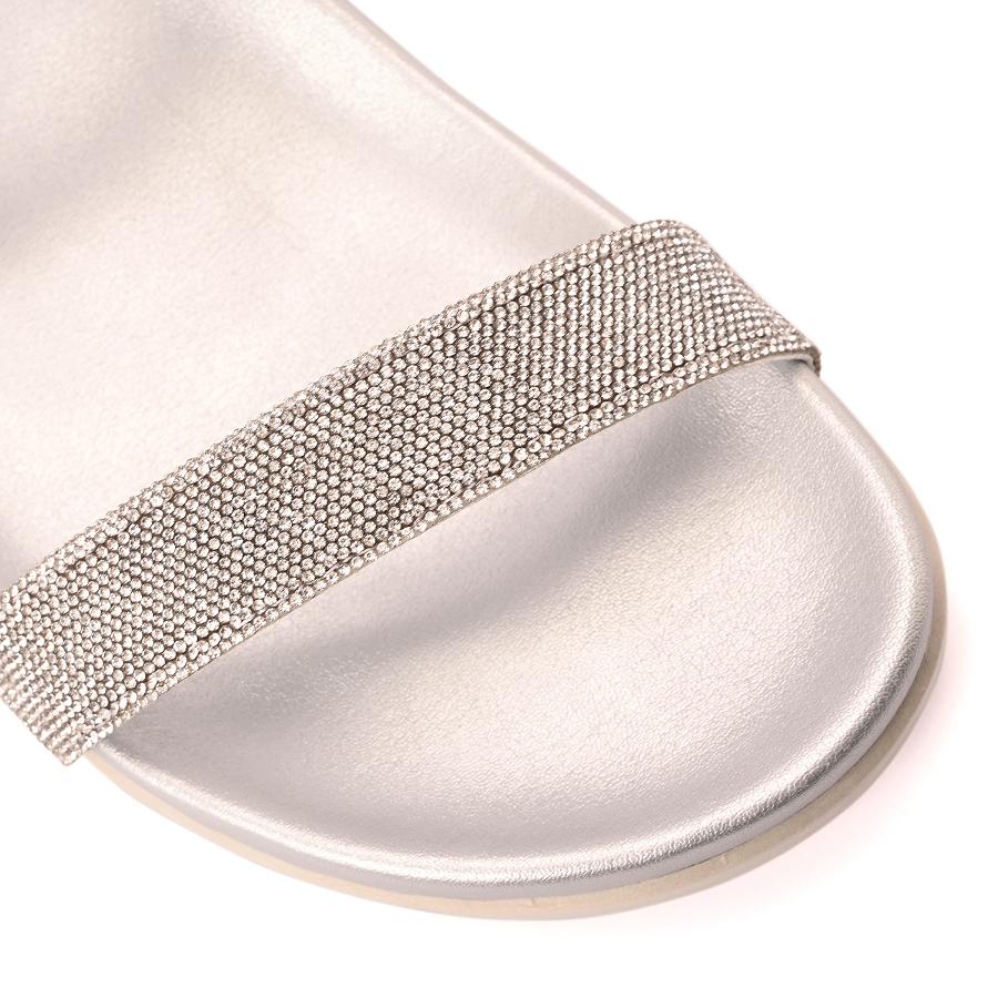SANDALIA PLATEADA CON BRILLO CS
