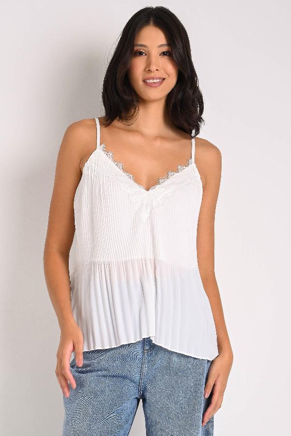 BASICA BLANCA CON ENCAJE