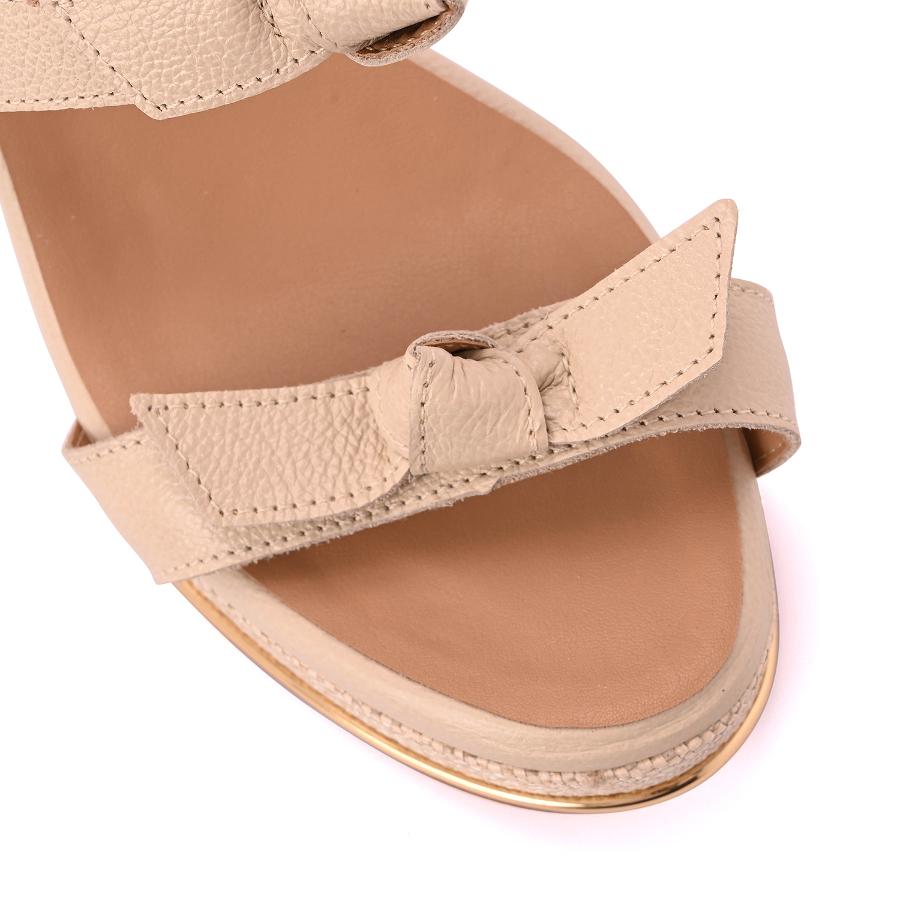 SANDALIA BEIGE CON TERRAPLEN CS