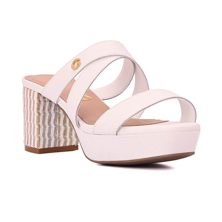 SANDALIA BLANCA CON PLATAFORMA CS