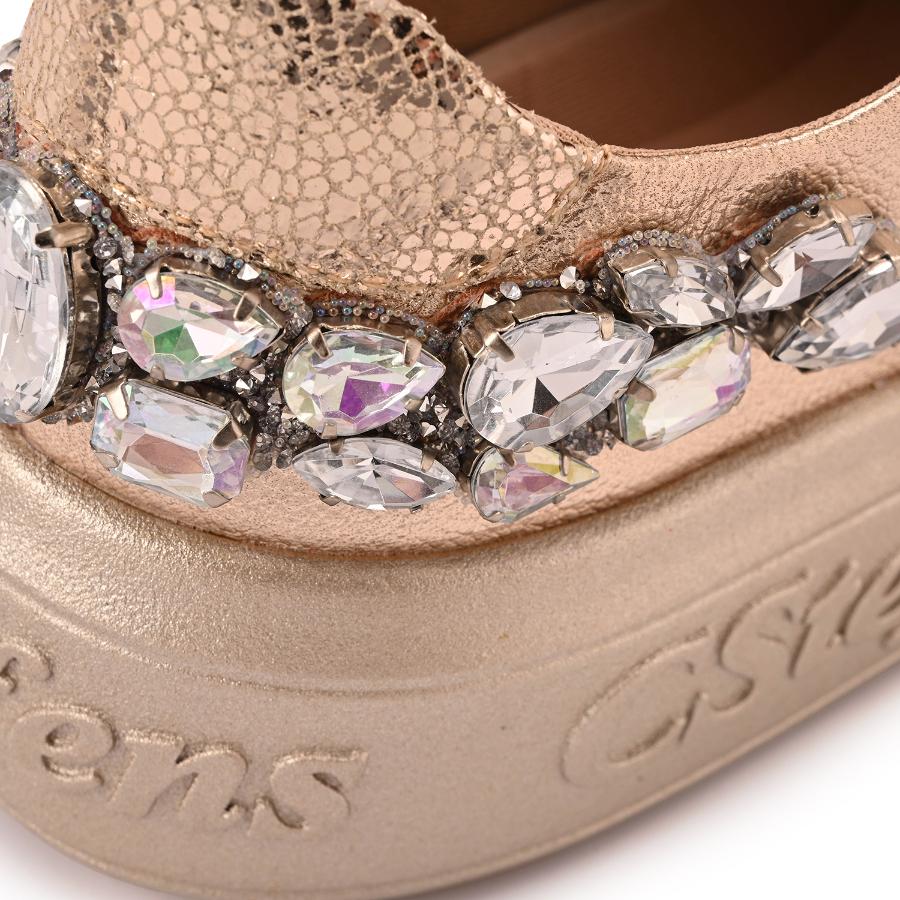 ZAPATILLA DORADA CON CRISTALES
