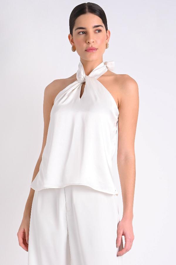 BLUSA BLANCA CON ESCOTE CS