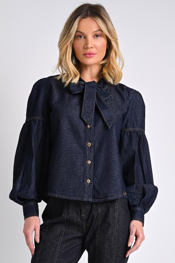 CAMISA DE MEZCLILLA CON LAZO