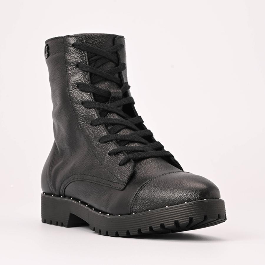BOTÍN NEGRO CON TACHAS