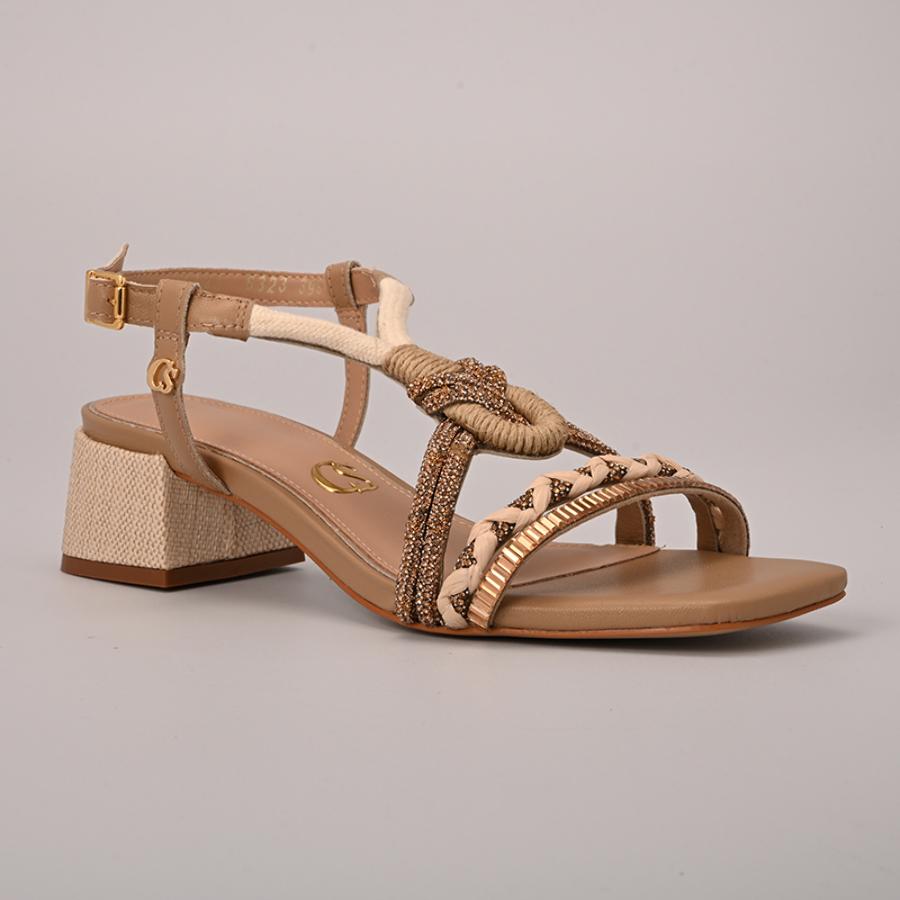 SANDALIA CAMEL CON BRILLO