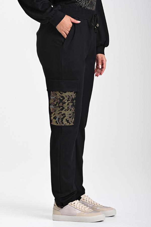 PANTALON JOGGER CON BRILLO ANIMAL PRINT