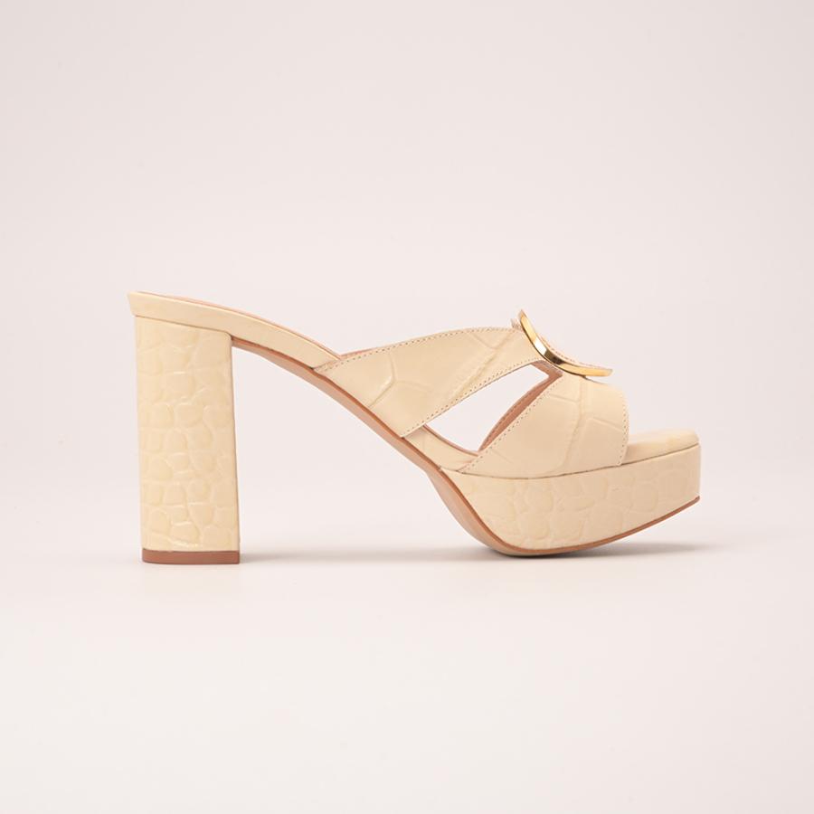 SANDALIA BEIGE CON PLATAFORMA