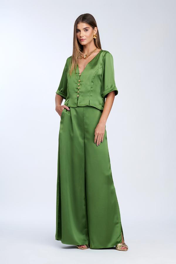 BLUSA SATINADA CON BOTONES