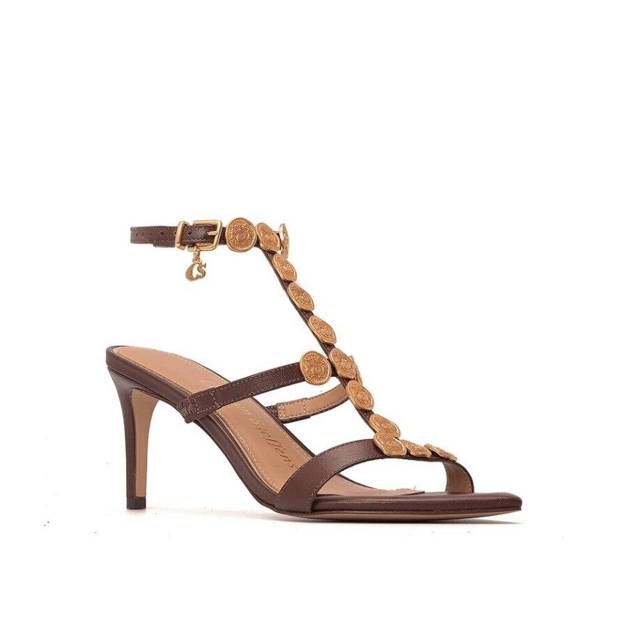 SANDALIA MARRON CON MEDALLAS