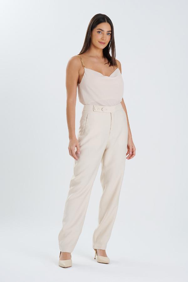 BLUSA BEIGE CON TIRANTE CADENA