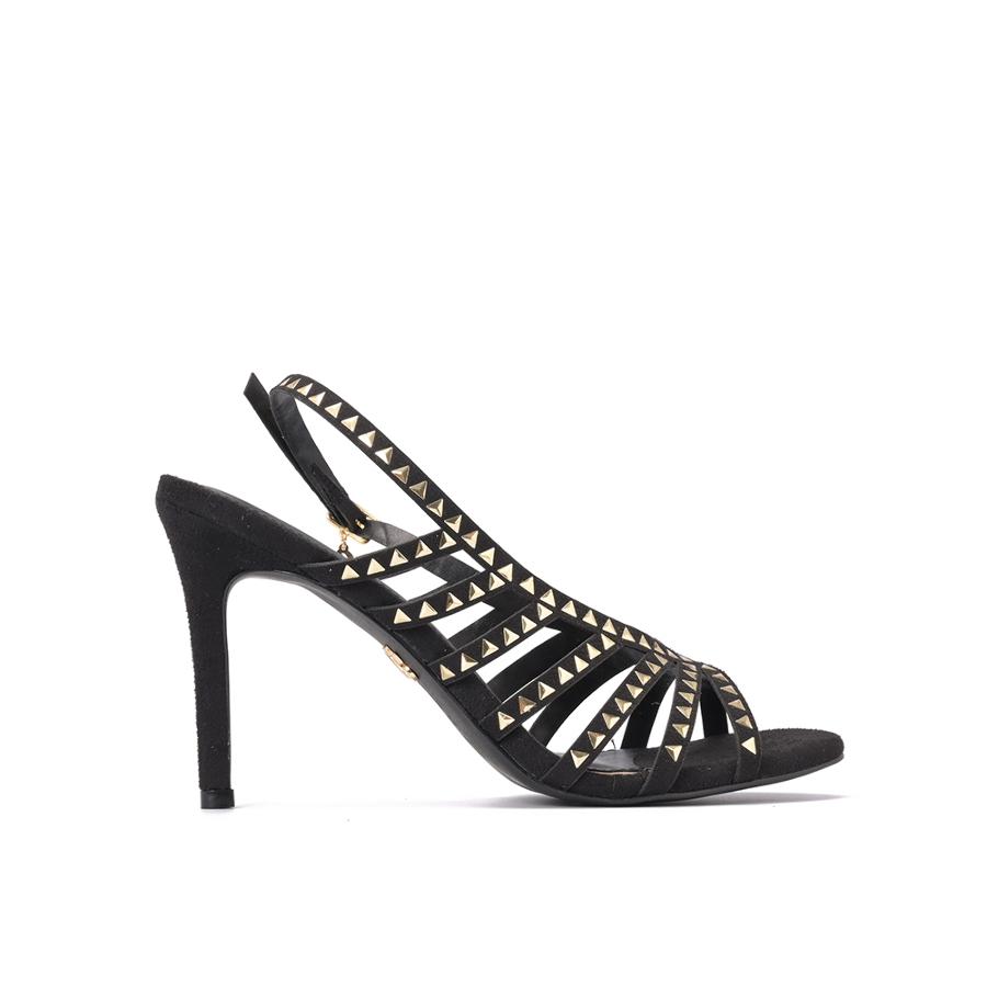 SANDALIA CON TACHAS DORADAS