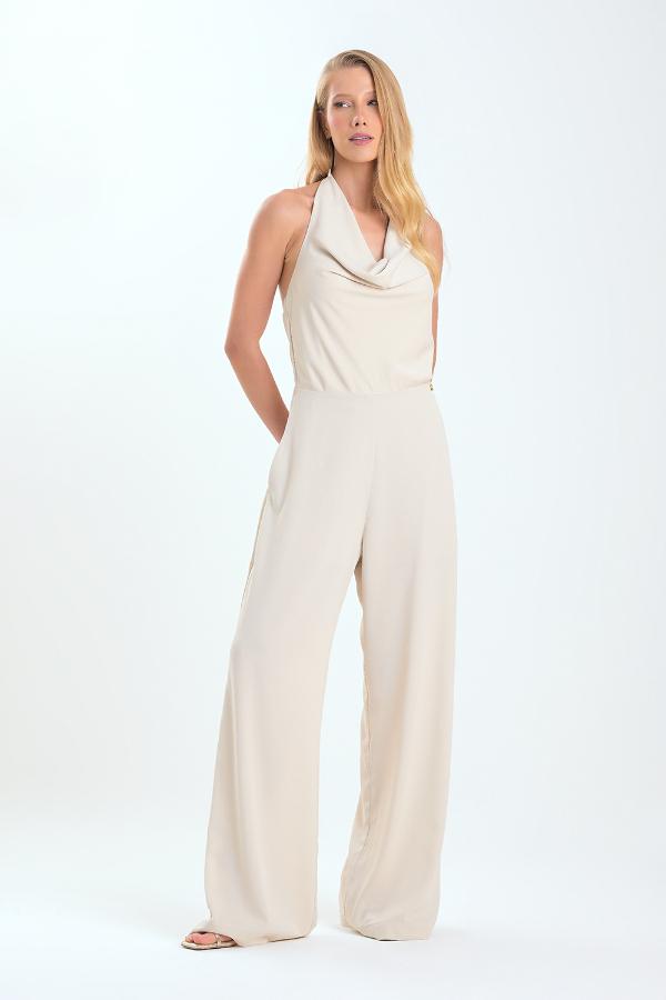 ENTERITO BEIGE CON ESCOTE DRAPEADO