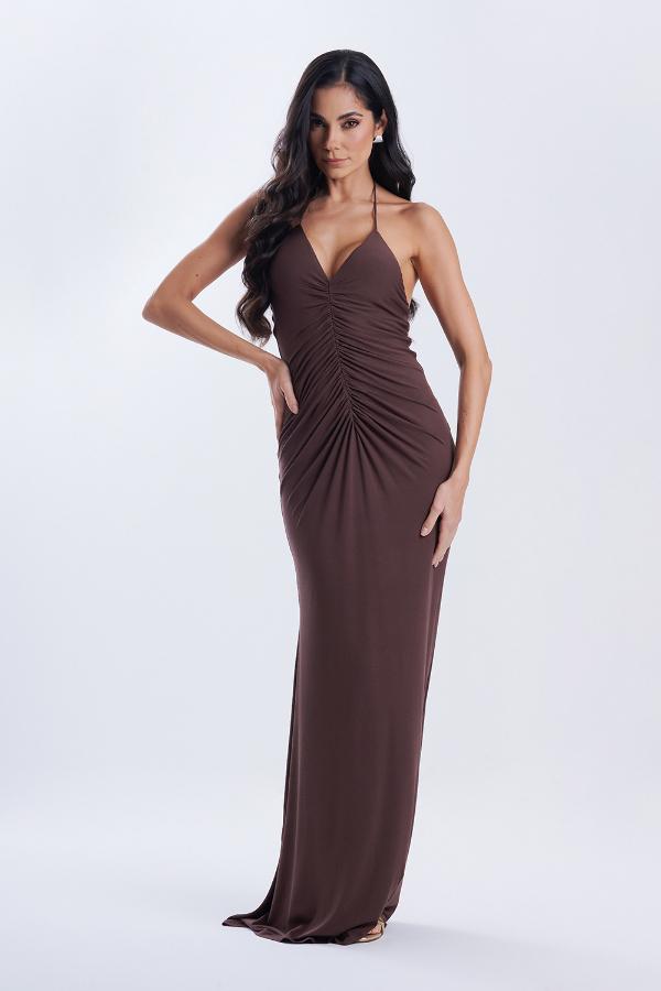 VESTIDO MARRON CON ESCOTE DRAPEADO