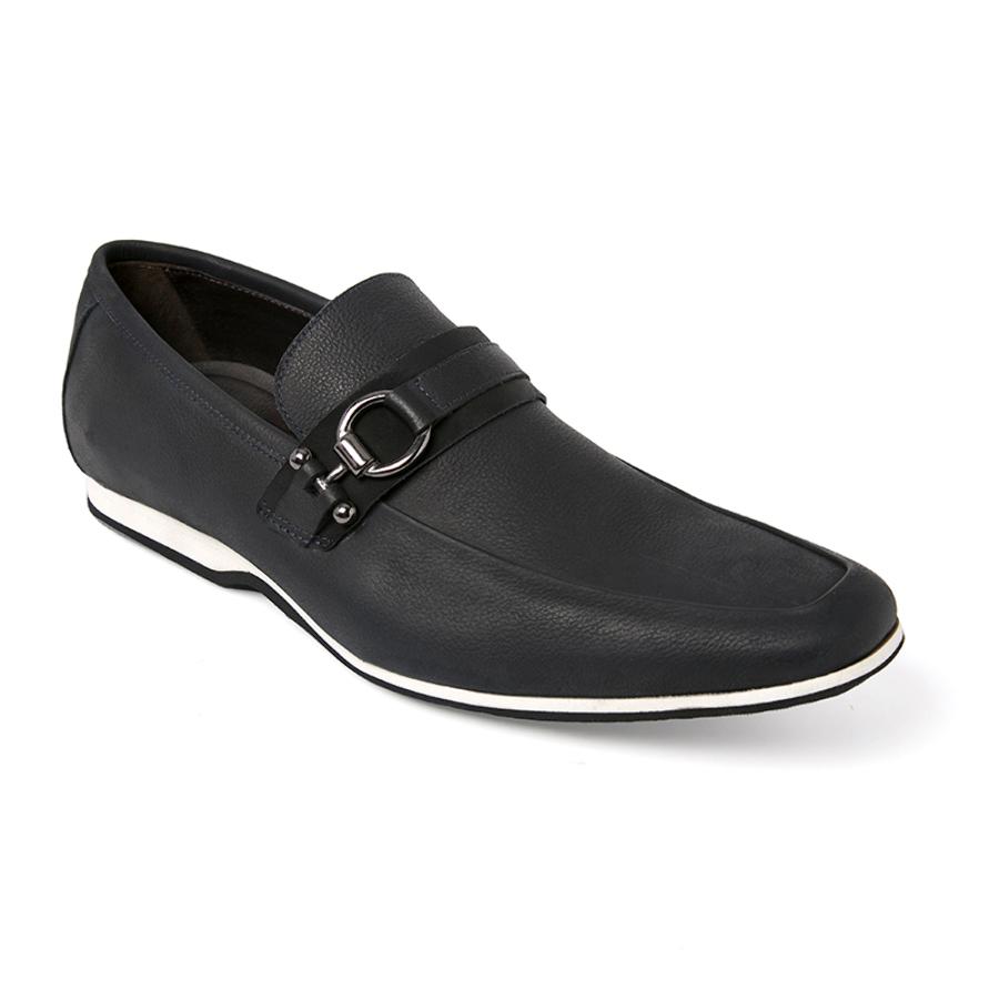 Zapato con hebilla