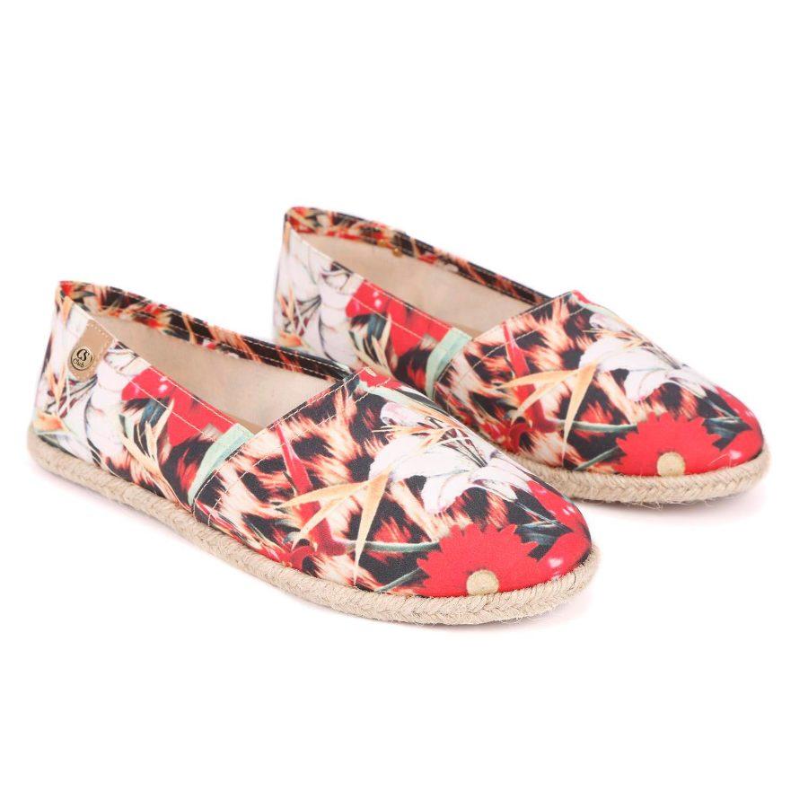 ALPARGATA CON ESTAMPADO DE FLORES