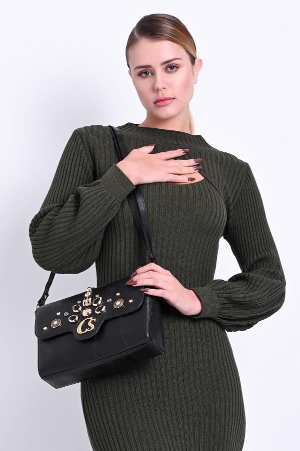 CARTERA NEGRA CON ACCESORIOS