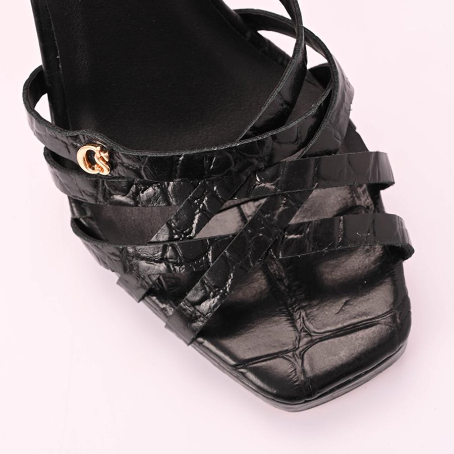 SANDALIA NEGRA CON PLATAFORMA CS