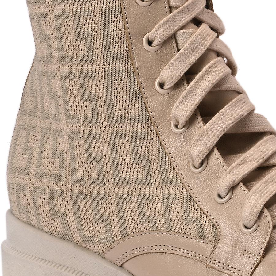 BOTA NUDE  CS