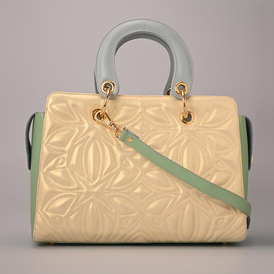 CARTERA MULTICOLOR CON TEXTURA