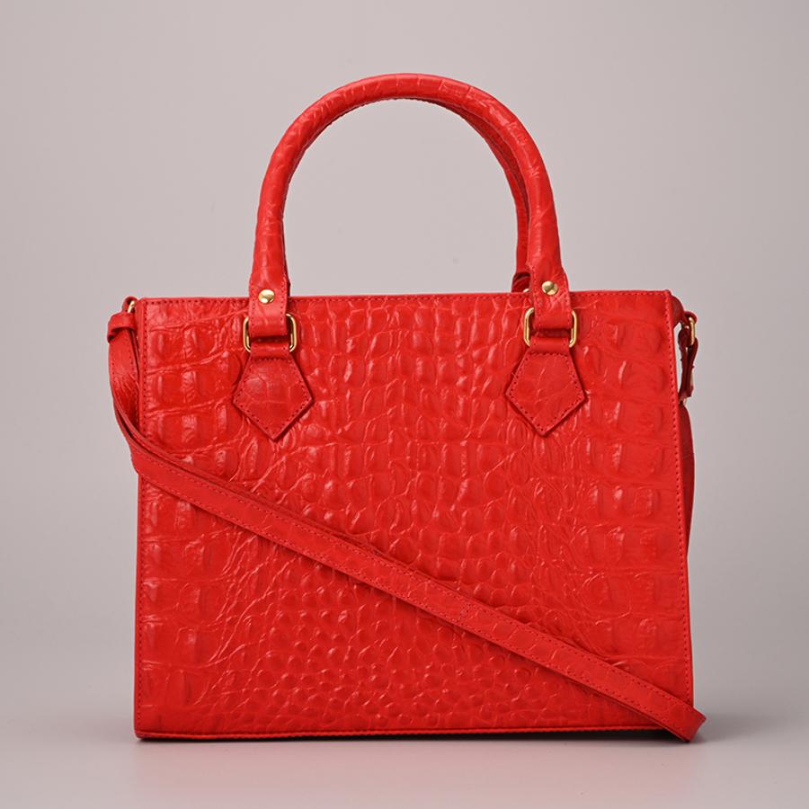 CARTERA ROJA CON TEXTURA  CS CLUB