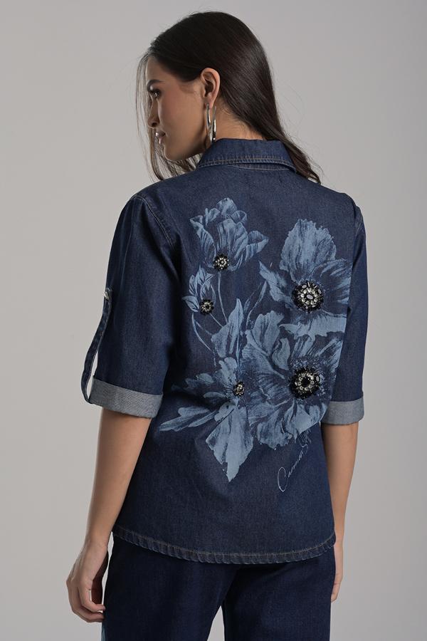 CAMISA DE JEANS CON DISEÑO Y PEDRERIA