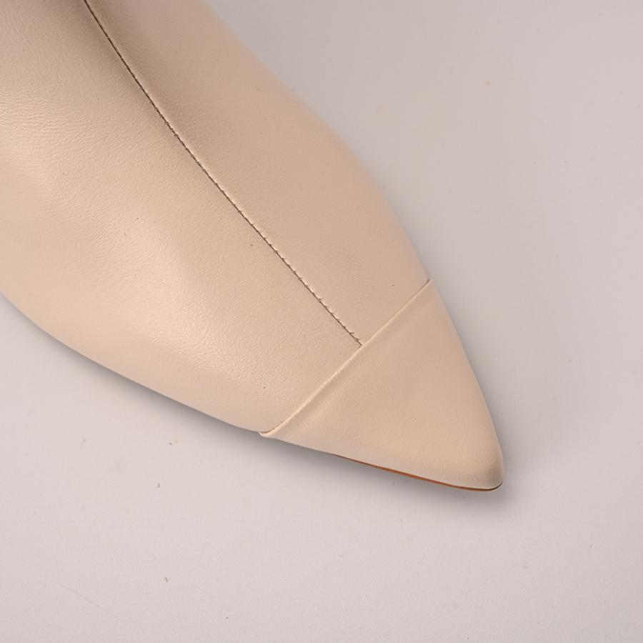 BOTA OFF WHITE EN PUNTA CS