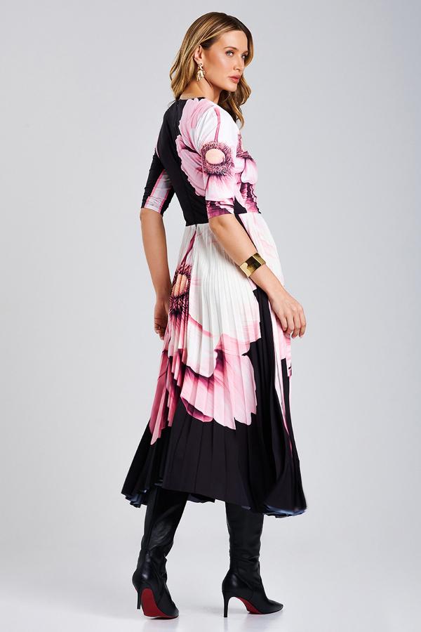 VESTIDO PLISADO CON ESTAMPADO