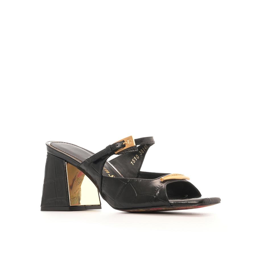 SANDALIA TACO CUADRADO CON TEXTURA