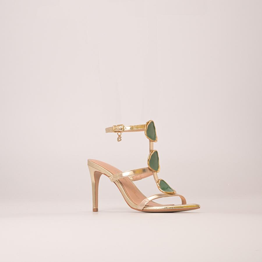 SANDALIA DORADA CON MEDALLAS CS