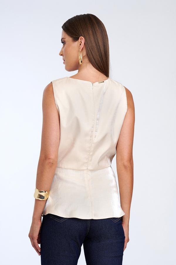 BLUSA SATINADA CON VUELO