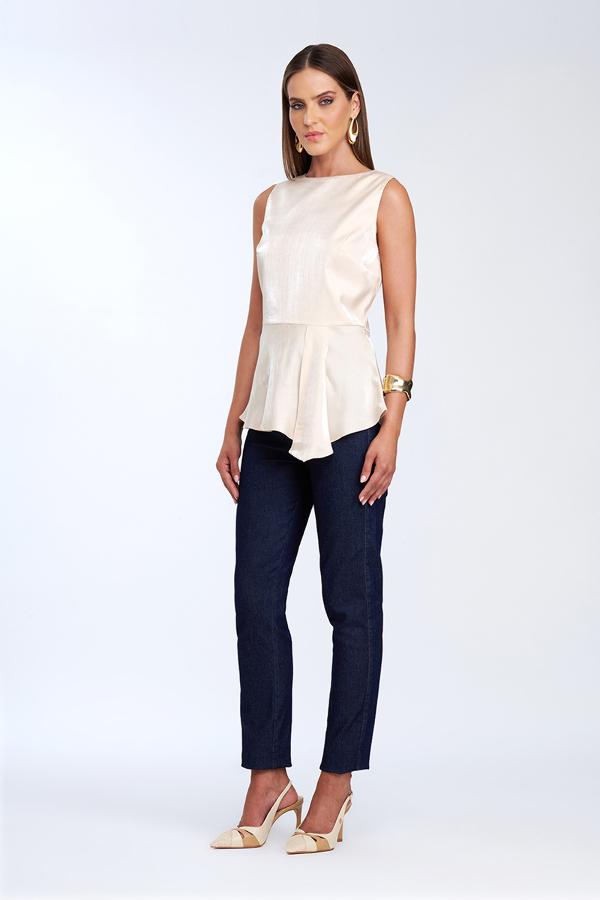 BLUSA SATINADA CON VUELO