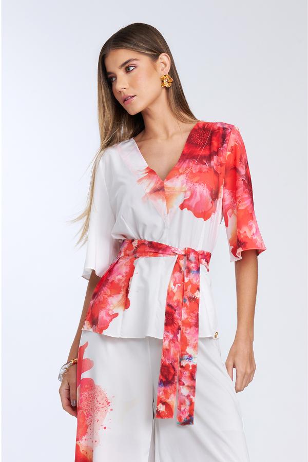 BLUSA CUELLO V CON ESTAMPADO