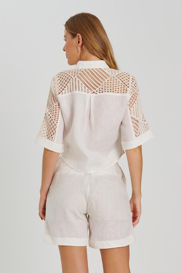 CAMISA CON TEJIDO Y BOLSILLO CS