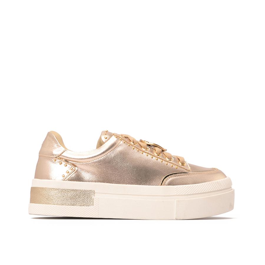 ZAPATILLA DORADA CON MEDALLA