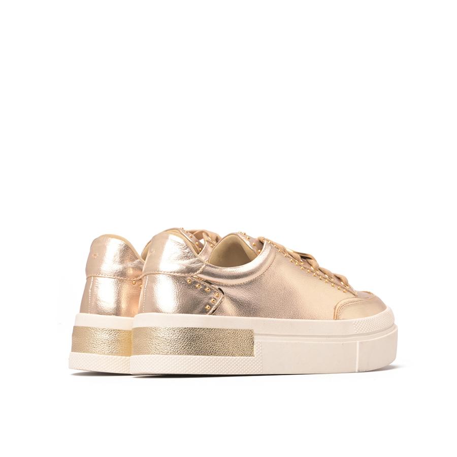 ZAPATILLA DORADA CON MEDALLA