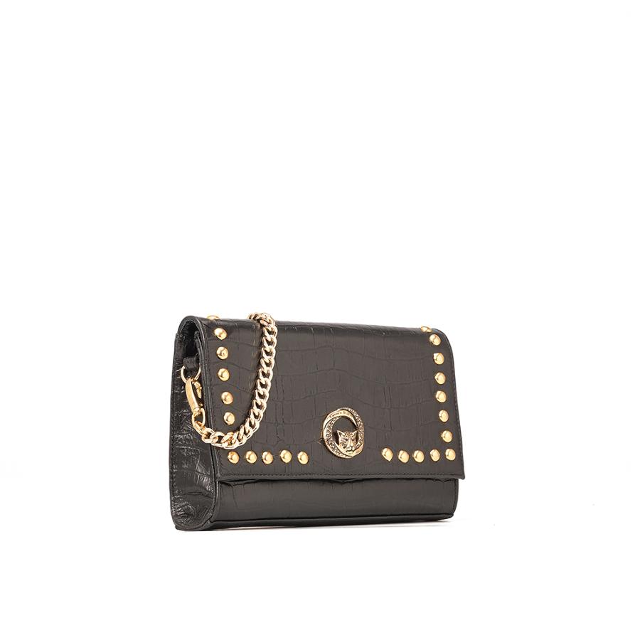 CARTERA CON CON TACHAS Y CADENA CS