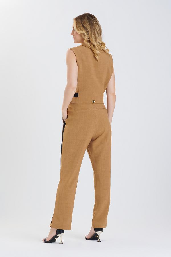 CHALECO SASTRE CAMEL