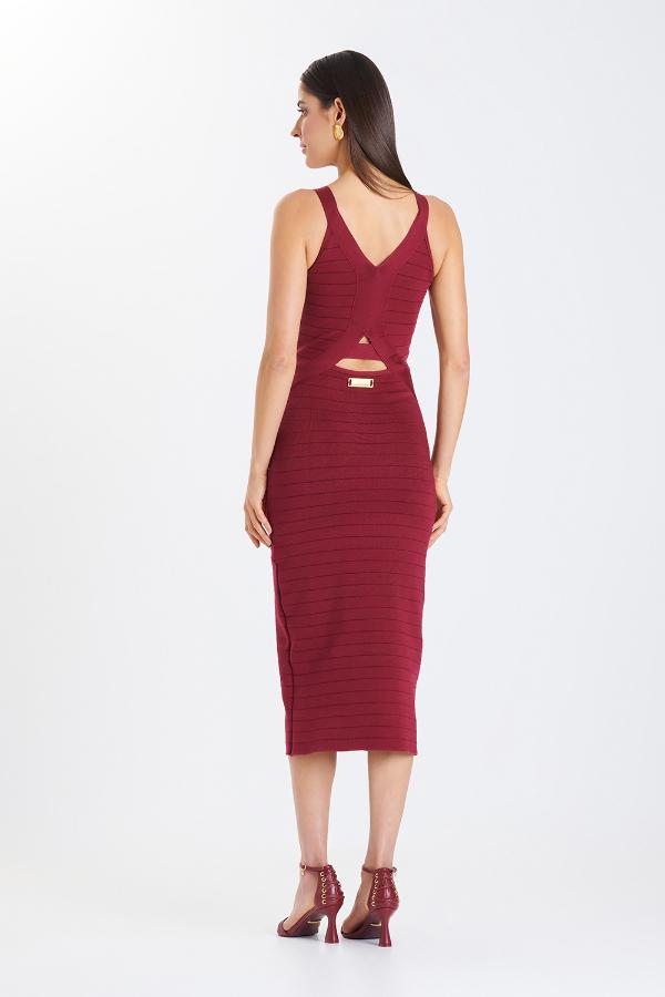 VESTIDO TRICOT  BURDEO CON MEDALLA CS