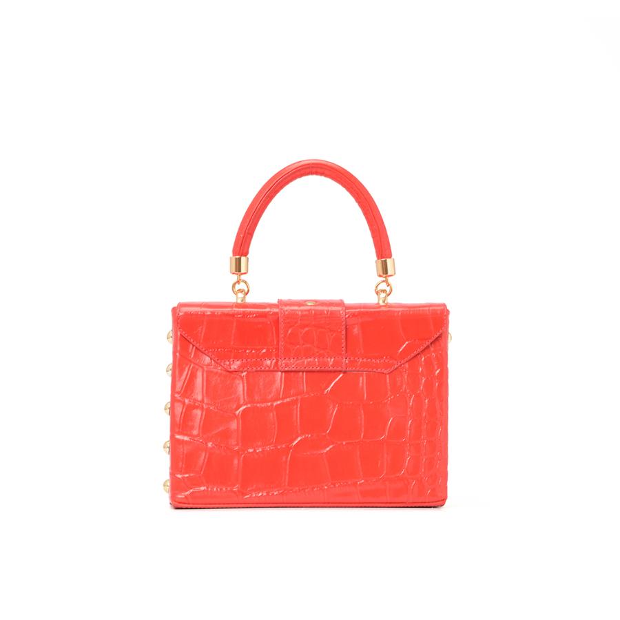 CARTERA ROJO INTESO CON TEXTURA Y ACCESORIOS