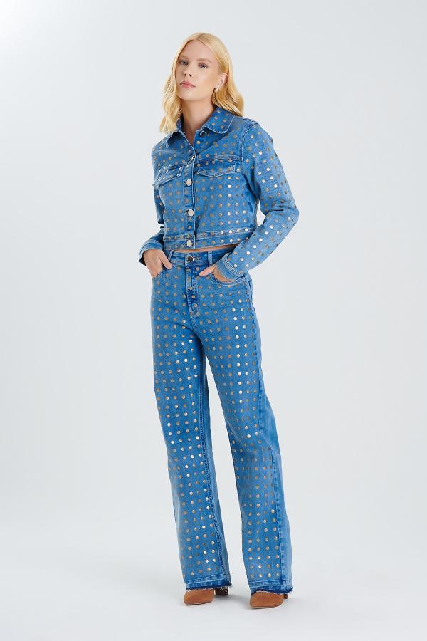 JEANS CON TACHAS
