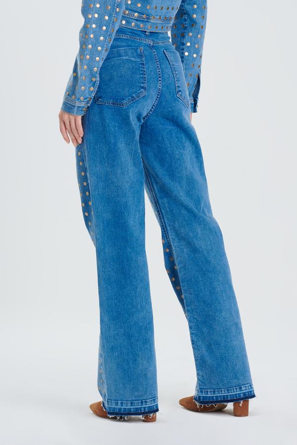 JEANS CON TACHAS